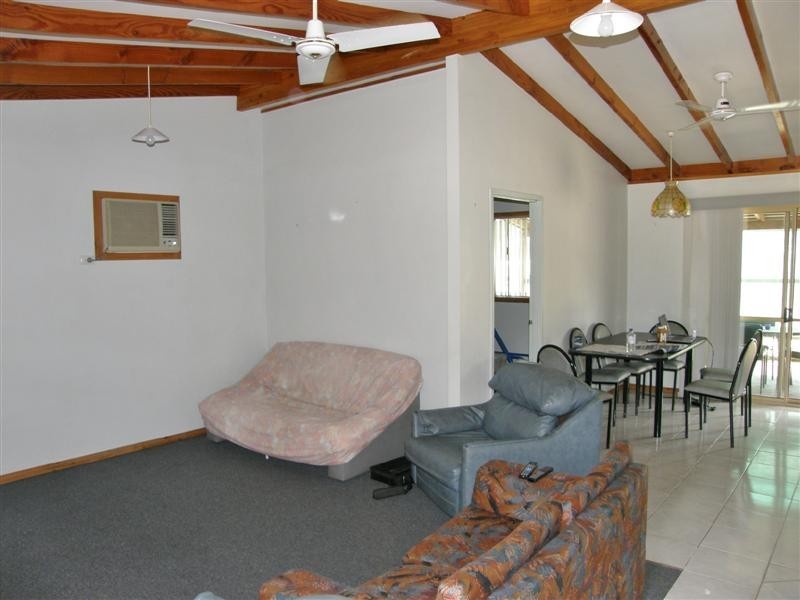 4 Chick Place, Kalbarri WA 6536