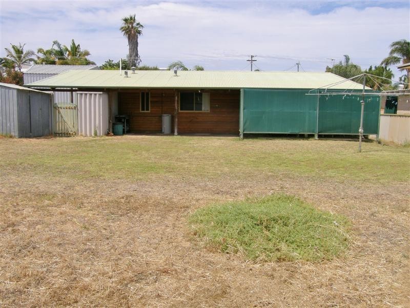 4 Chick Place, Kalbarri WA 6536