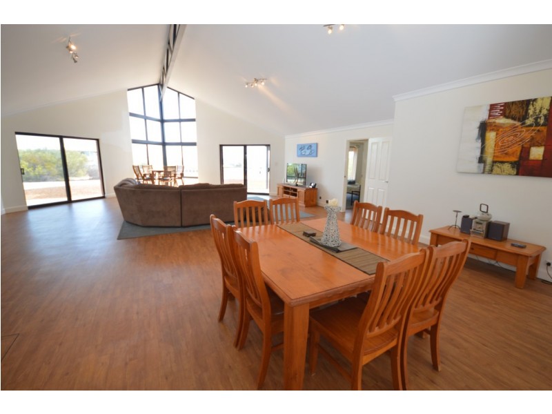 20 Browne Boulevard, Kalbarri WA 6536