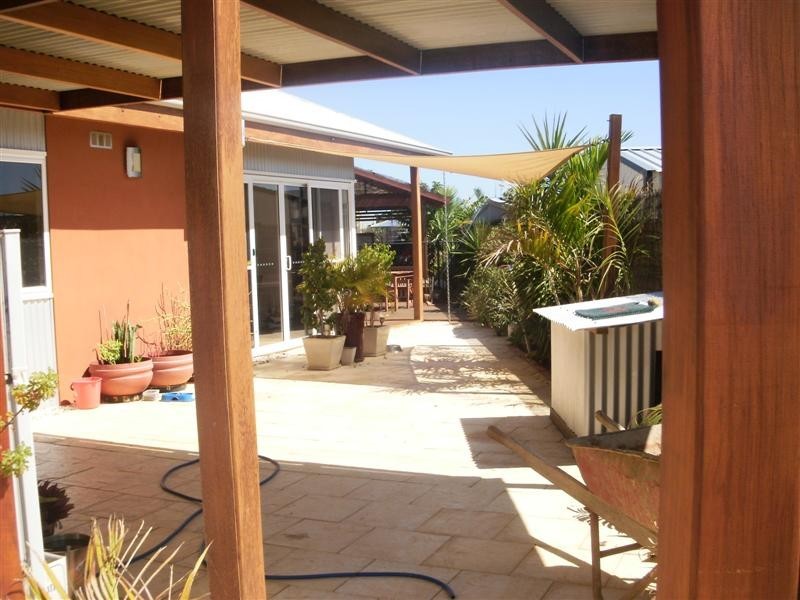 24 Crocos Circuit, Kalbarri WA 6536