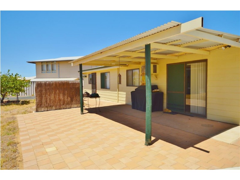 3 Waikiri Parade, Kalbarri WA 6536