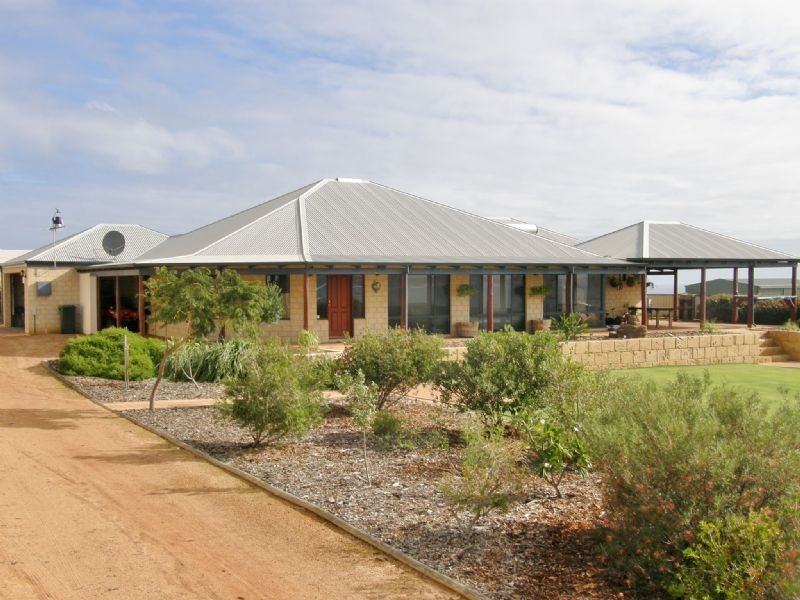 18 Charlton Loop, Kalbarri WA 6536