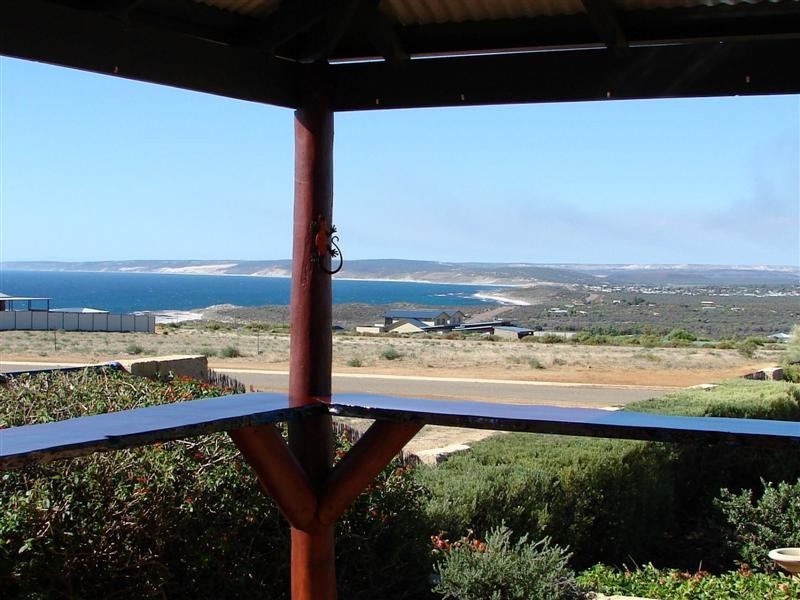 18 Charlton Loop, Kalbarri WA 6536