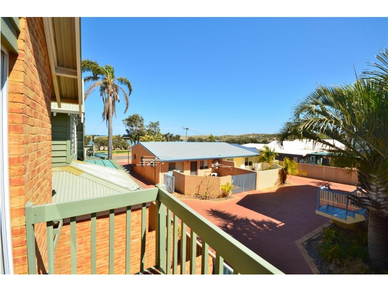 4/130 Grey Street – Tropical Hideaway, Kalbarri WA 6536