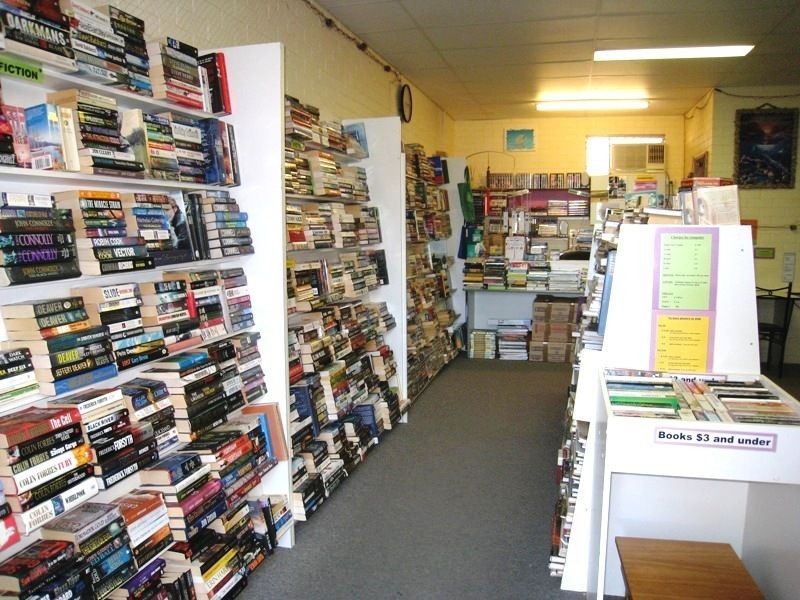 Traveller’s Book Exchange and Internet – Kalbarri Lane, Kalbarri WA 6536
