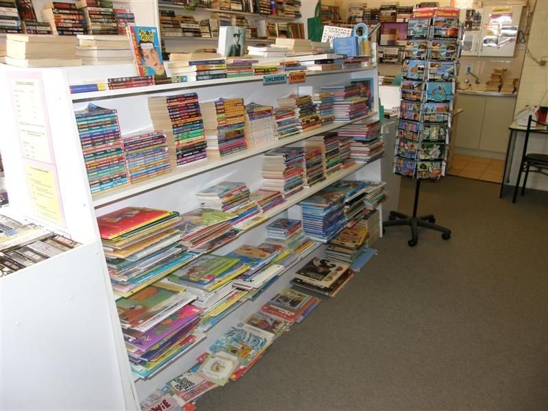 Traveller’s Book Exchange and Internet – Kalbarri Lane, Kalbarri WA 6536