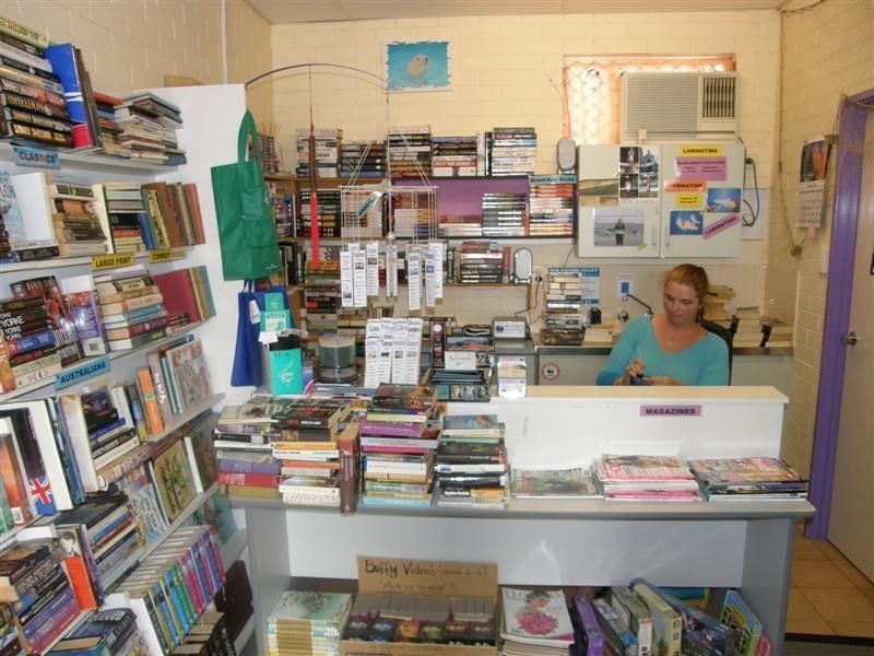 Traveller’s Book Exchange and Internet – Kalbarri Lane, Kalbarri WA 6536