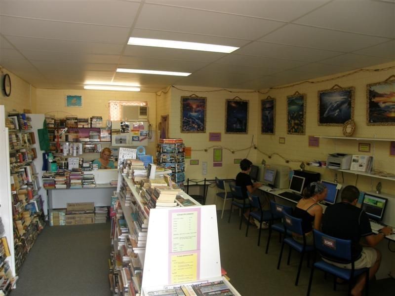 Traveller’s Book Exchange and Internet – Kalbarri Lane, Kalbarri WA 6536