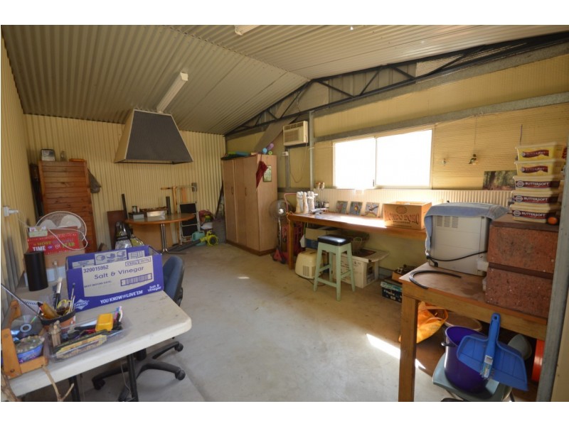 3 Nairn Place, Kalbarri WA 6536