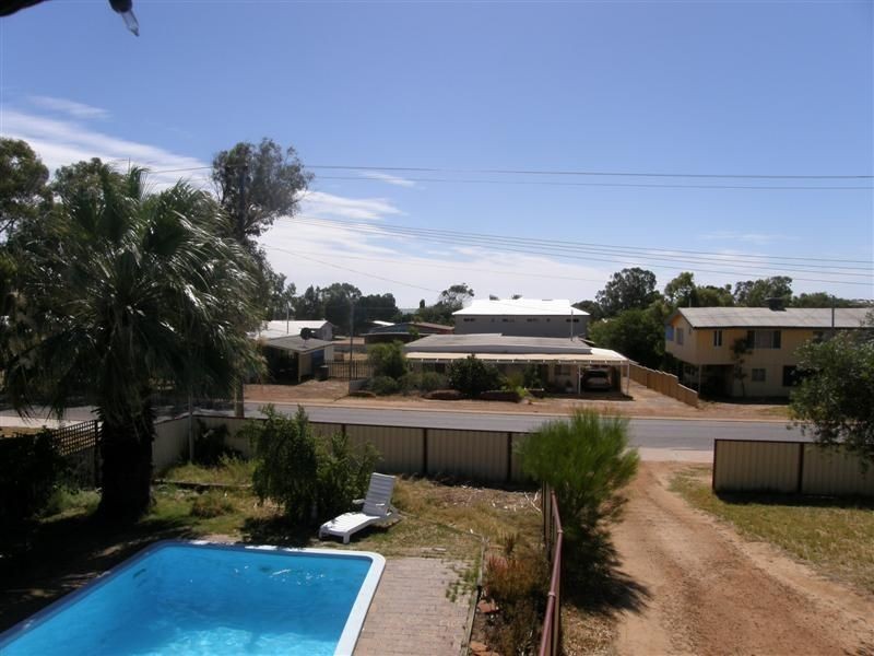 7 Smith Street, Kalbarri WA 6536