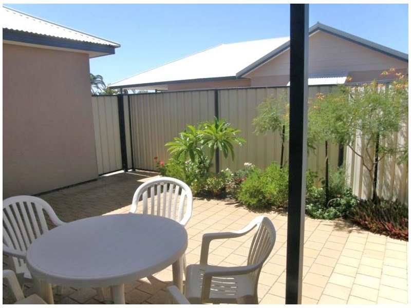 2/4 Seakist Retreat, Kalbarri WA 6536