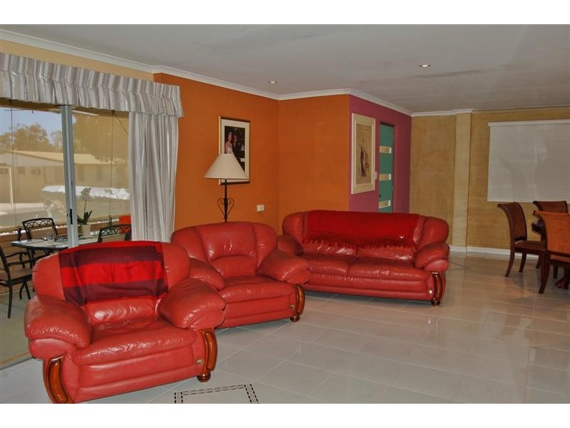 Unit 3/ 116 Nanda Drive – Sun River Chalets, Kalbarri WA 6536