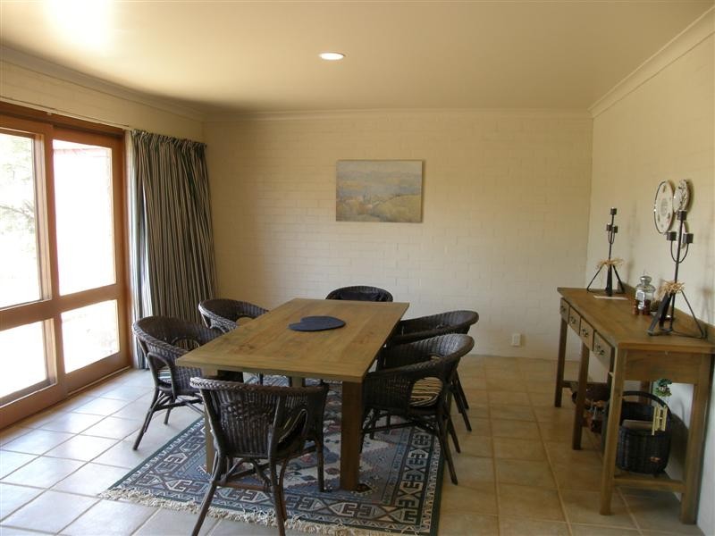 8 Questro Glade, Kalbarri WA 6536