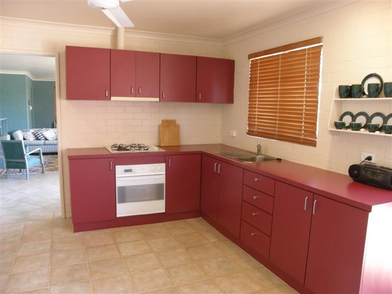 8 Questro Glade, Kalbarri WA 6536
