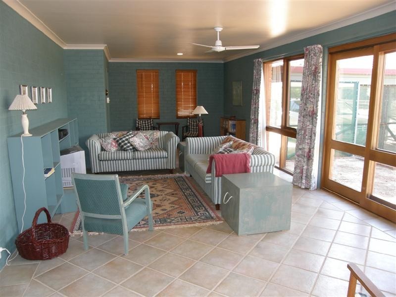 8 Questro Glade, Kalbarri WA 6536