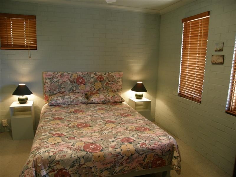 8 Questro Glade, Kalbarri WA 6536