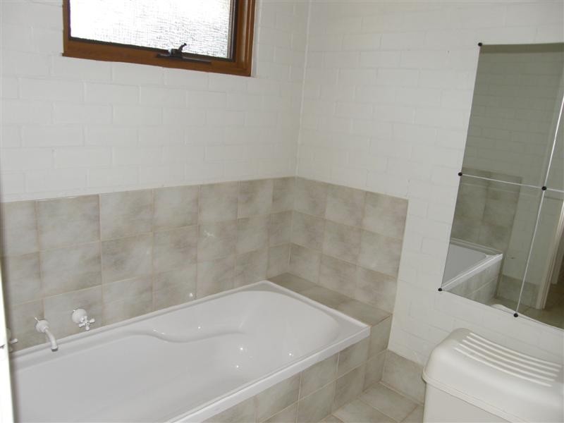 8 Questro Glade, Kalbarri WA 6536