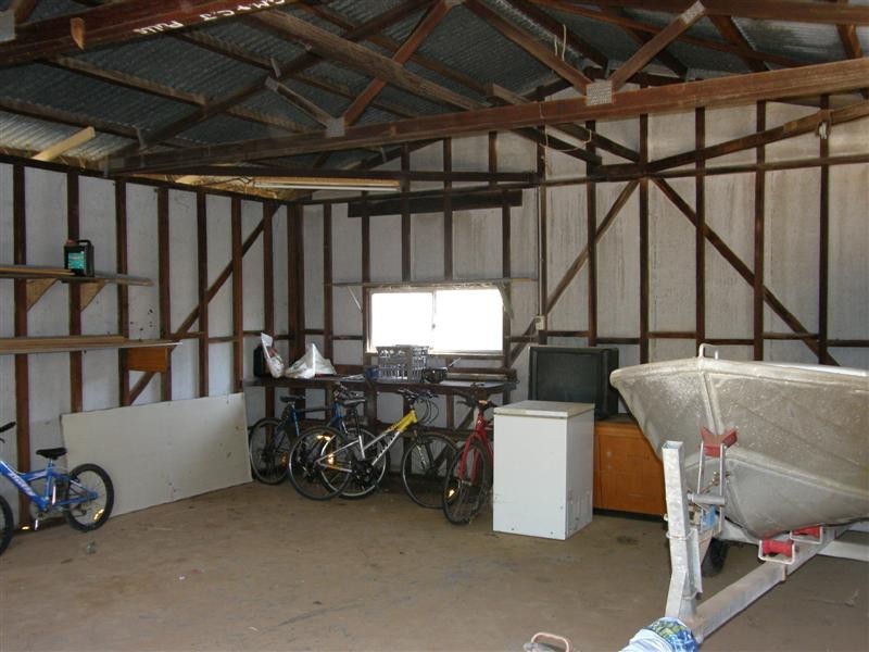 8 Maver Street, Kalbarri WA 6536