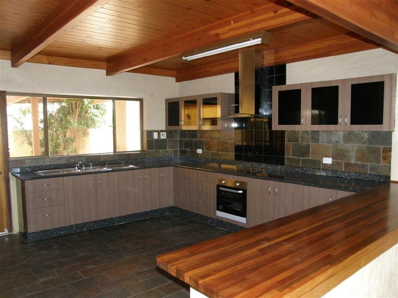 16 Karina Mews, Kalbarri WA 6536