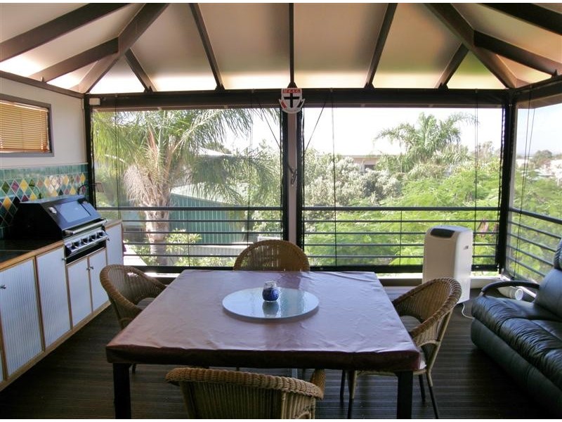 6 Karina Mews, Kalbarri WA 6536