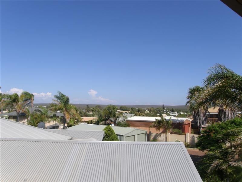 6 Karina Mews, Kalbarri WA 6536