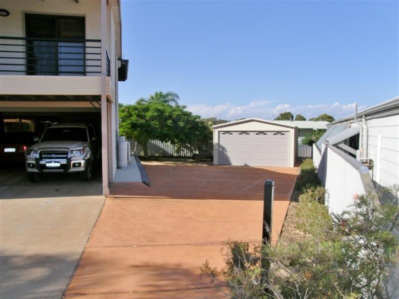 6 Karina Mews, Kalbarri WA 6536