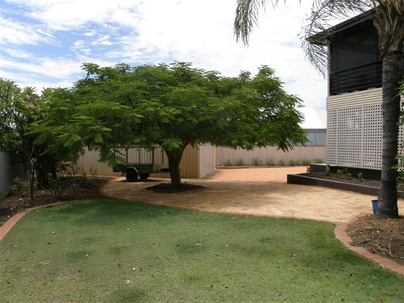 6 Karina Mews, Kalbarri WA 6536
