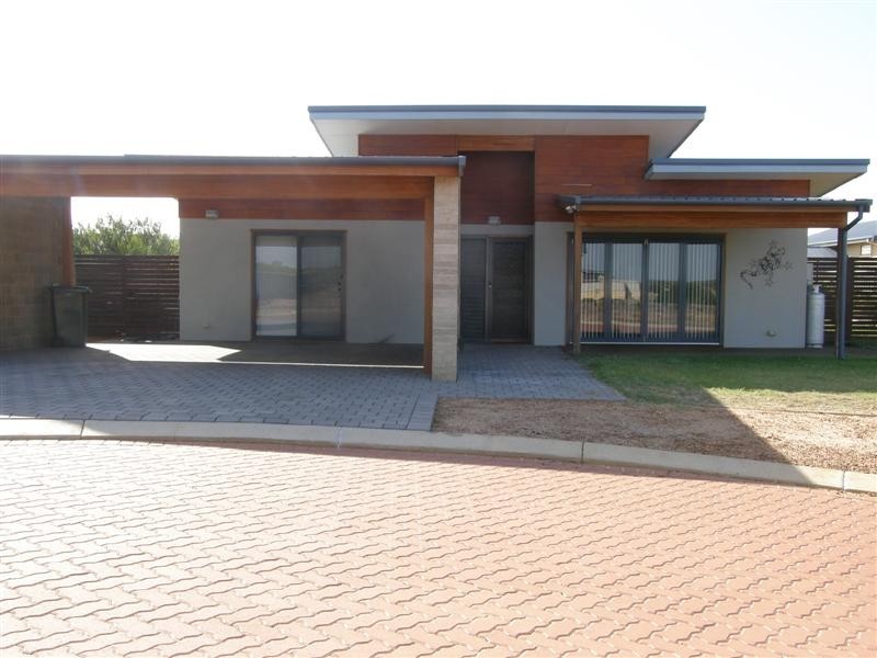 8 Calandrinia Court, Kalbarri WA 6536