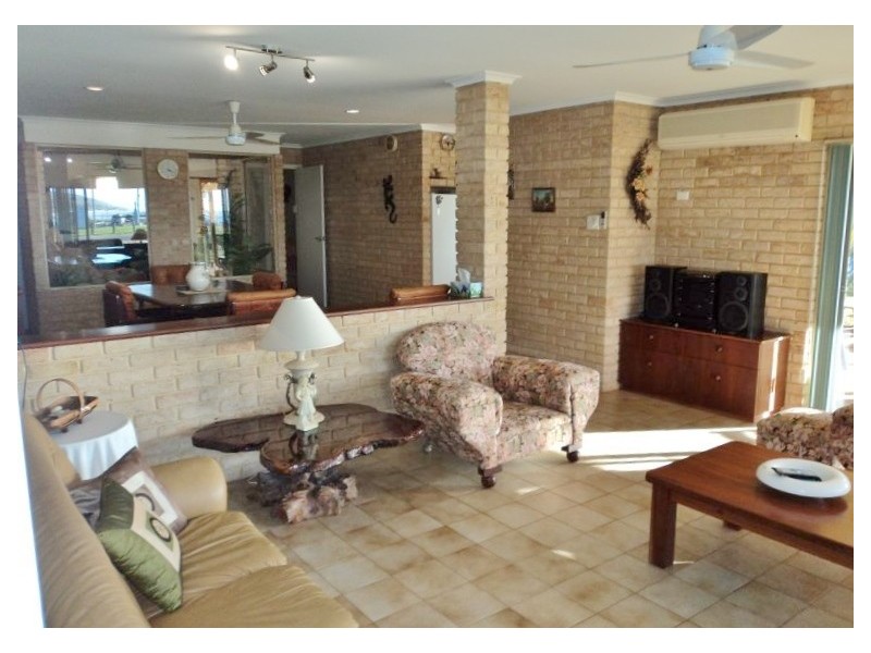 34 Grey Street, Kalbarri WA 6536