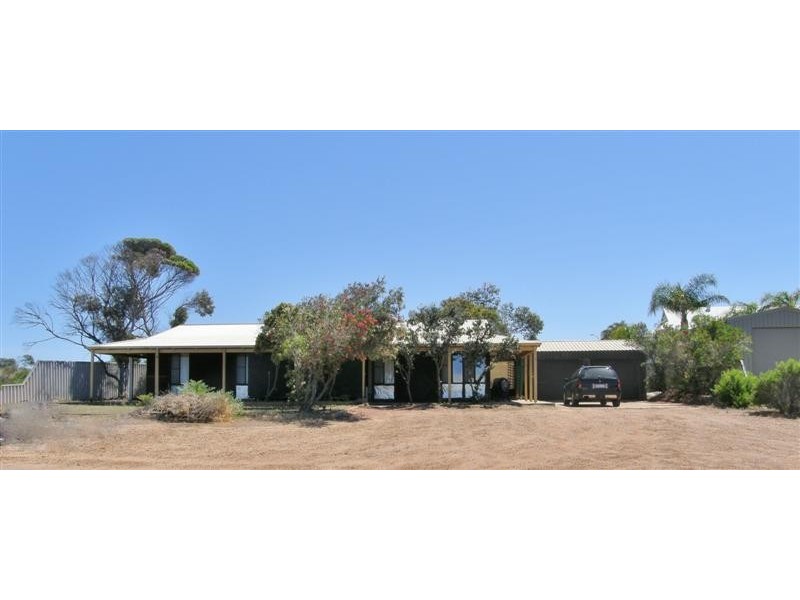3 Gantheaume Crescent, Kalbarri WA 6536