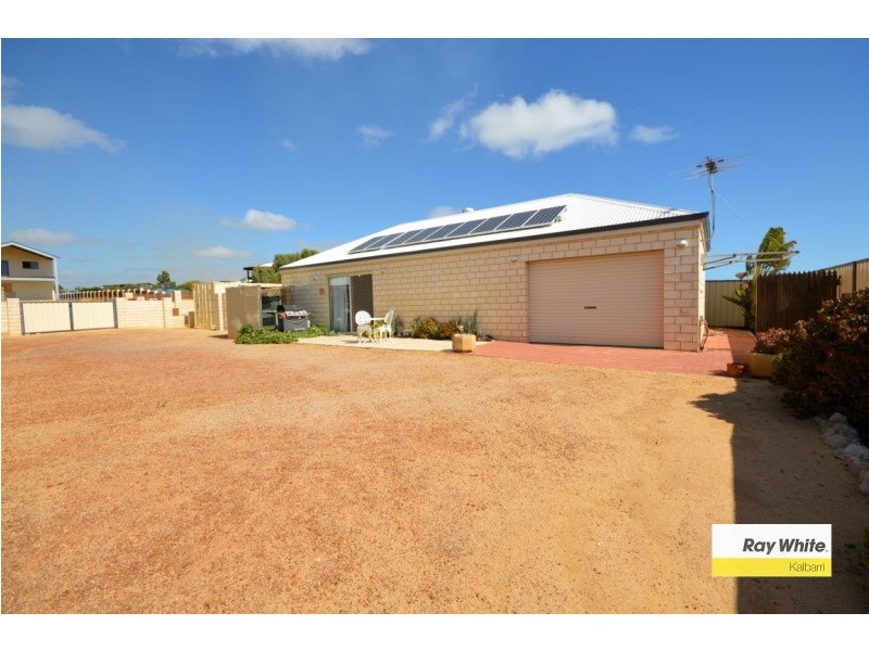 75 Charlton Loop, Kalbarri WA 6536