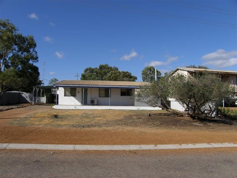 4 Nairn Place, Kalbarri WA 6536