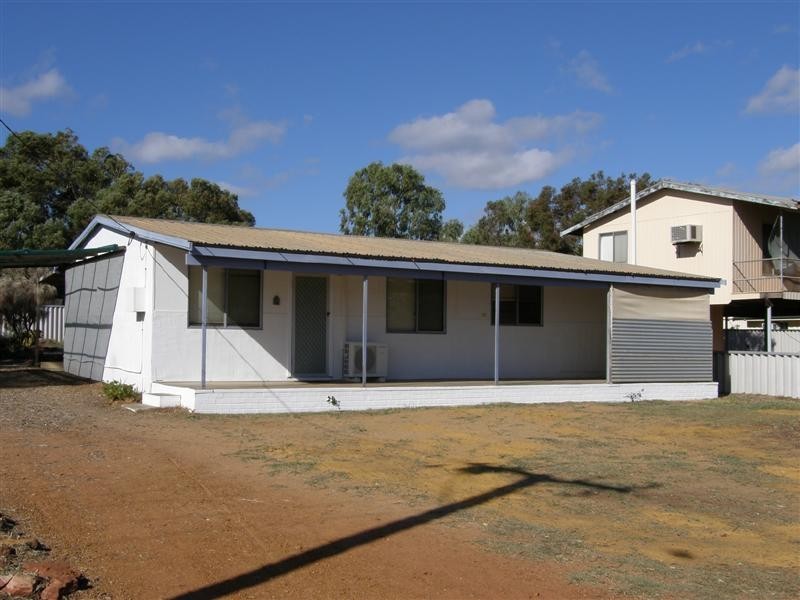 4 Nairn Place, Kalbarri WA 6536