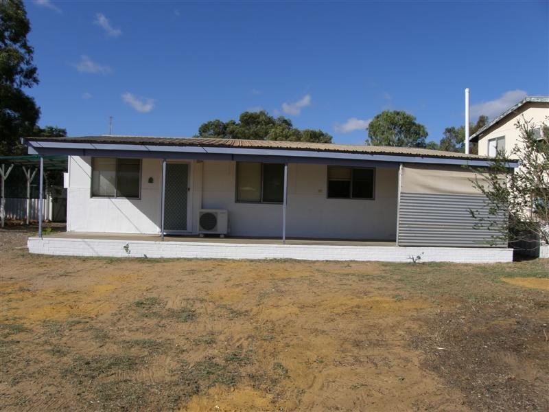 4 Nairn Place, Kalbarri WA 6536