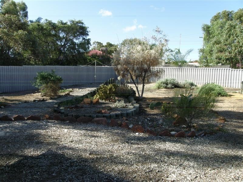4 Nairn Place, Kalbarri WA 6536