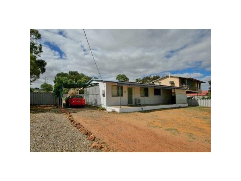 4 Nairn Place, Kalbarri WA 6536