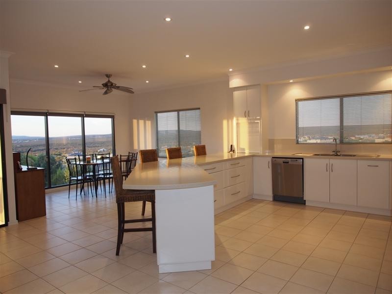 2 Mariner Crescent, Kalbarri WA 6536