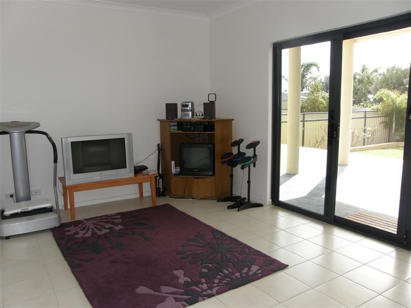 2 Mariner Crescent, Kalbarri WA 6536