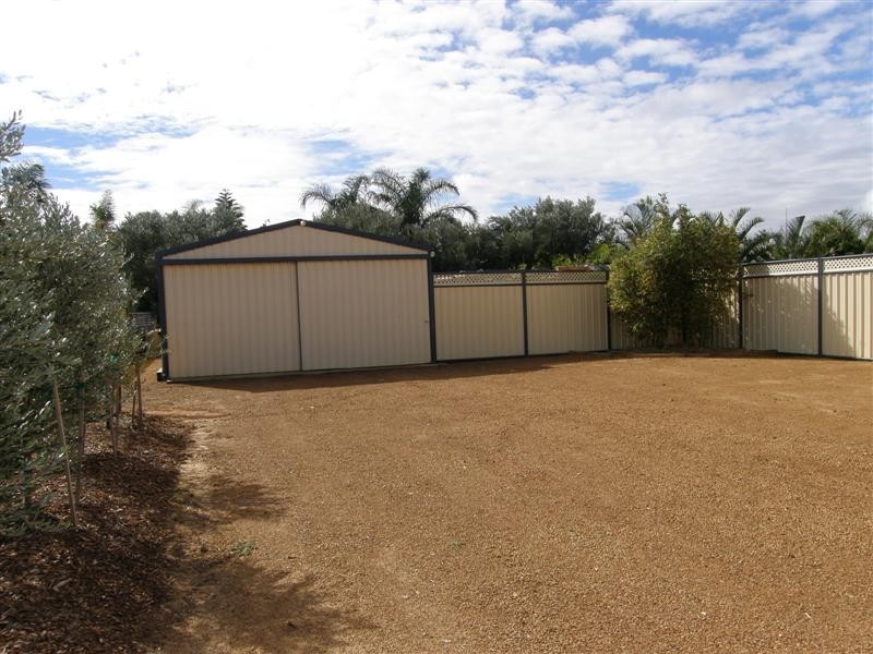 2 Mariner Crescent, Kalbarri WA 6536