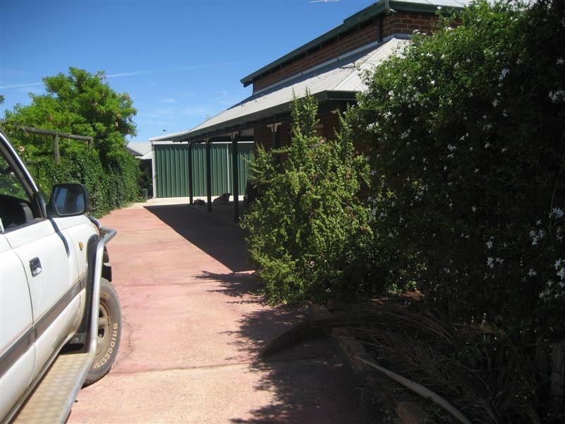 18 Gantheaume Crescent, Kalbarri WA 6536