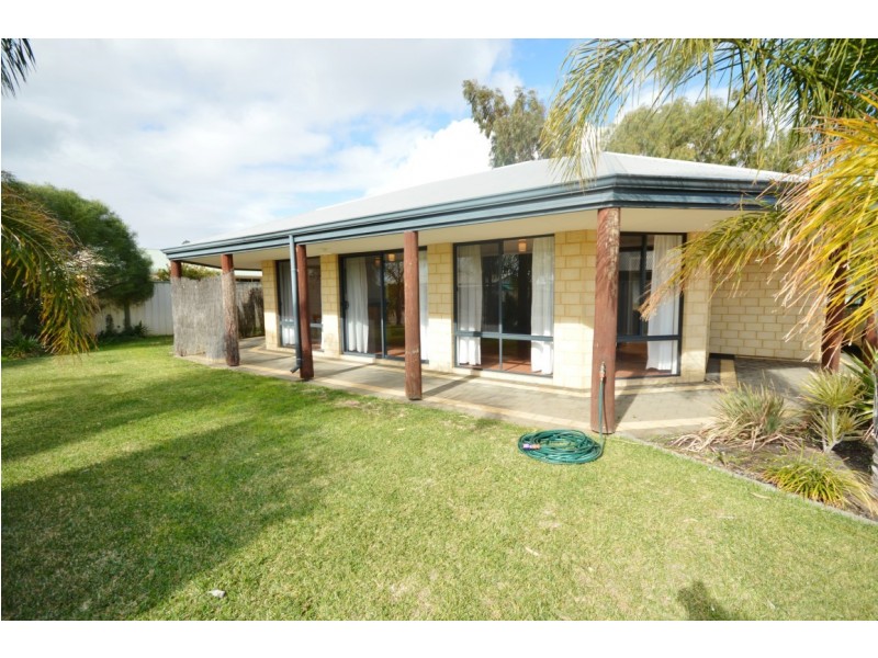 11 Mainwaring Drive, Kalbarri WA 6536