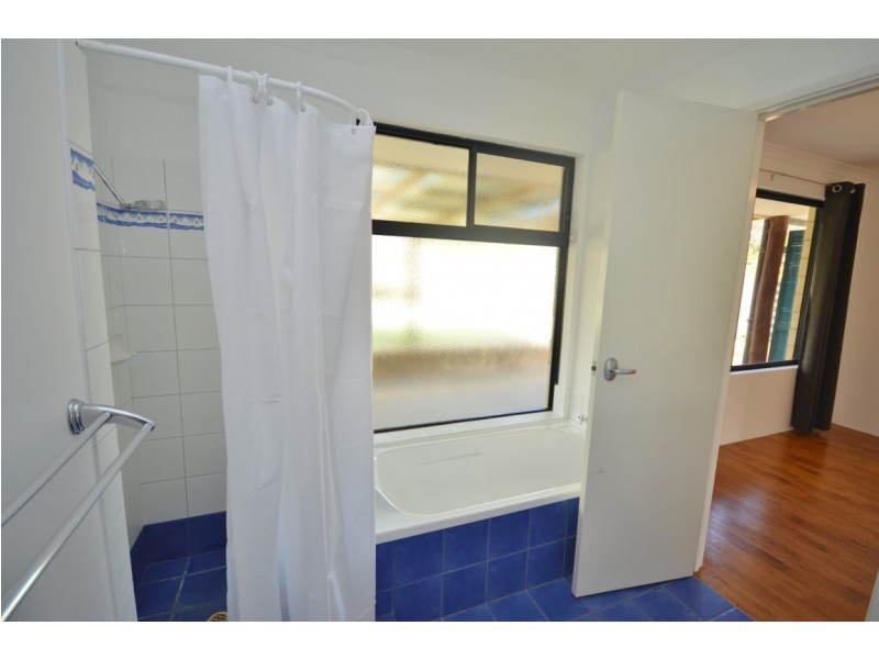 11 Mainwaring Drive, Kalbarri WA 6536