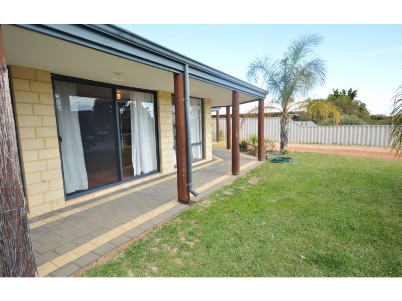 11 Mainwaring Drive, Kalbarri WA 6536