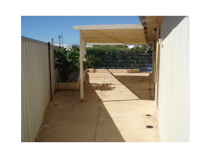 24 Batavia Circle, Kalbarri WA 6536
