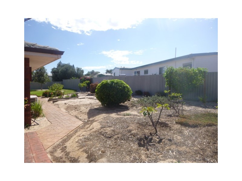 20B Ralph Street, Kalbarri WA 6536