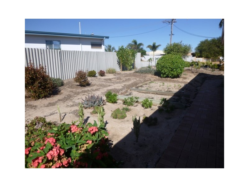 20B Ralph Street, Kalbarri WA 6536