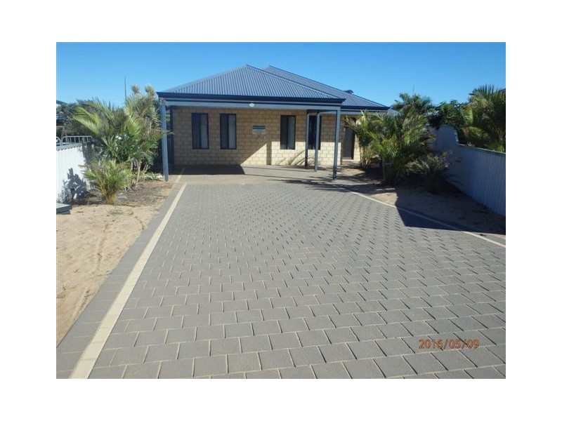 34B Crocos Circuit, Kalbarri WA 6536