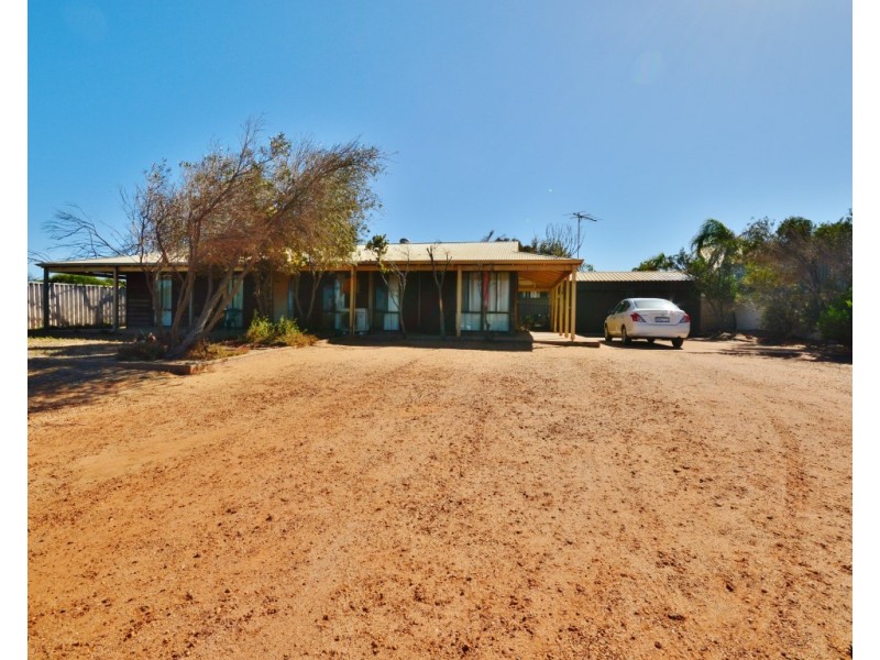 3 Gantheaume Crescent, Kalbarri WA 6536