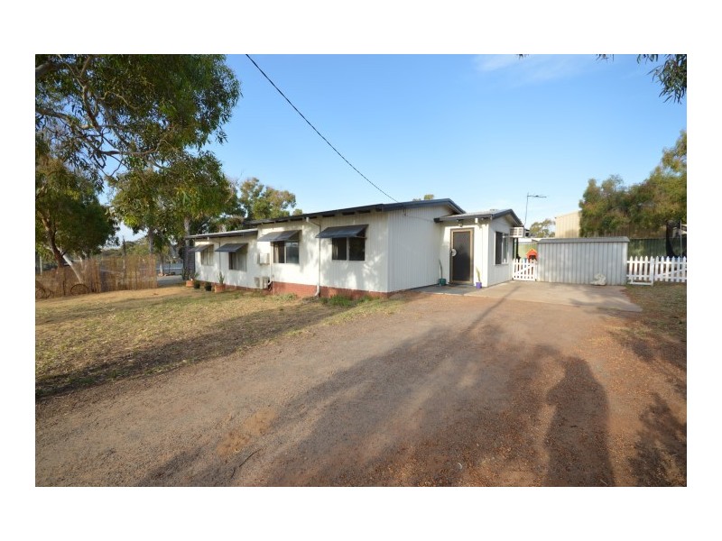 2B Clifton Place, Kalbarri WA 6536