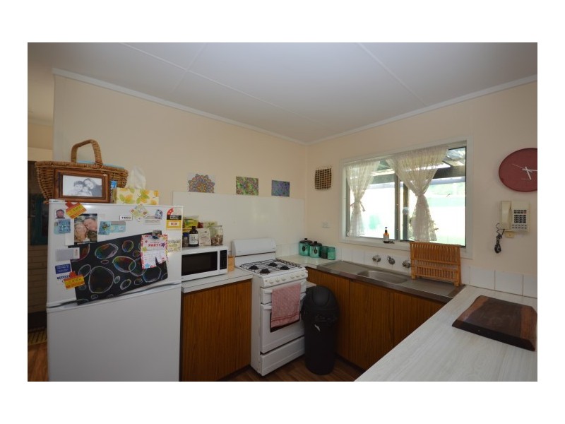 2B Clifton Place, Kalbarri WA 6536